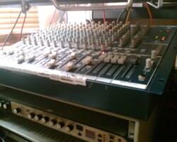 Behringer Eurorack mixer, Zoom Studio 1204